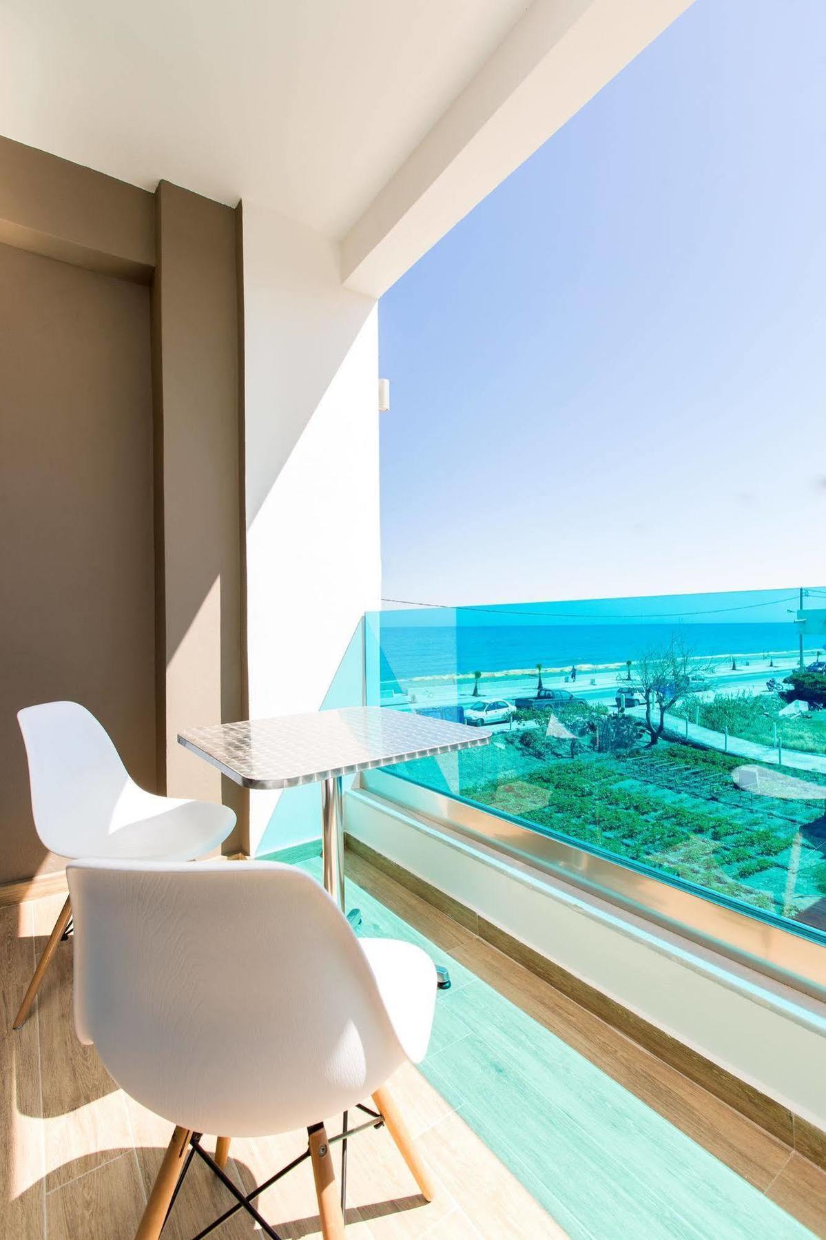 Golden Coast Seaside Apartments Réthimno Kültér fotó